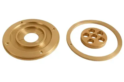 Bronze Sob Modelo
